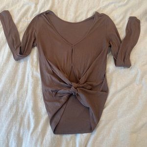 Lululemon open back top